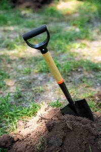 alt-Shovel-farm-tools-names-img