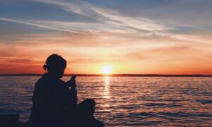How To Survive A Long Distance Relationship?
